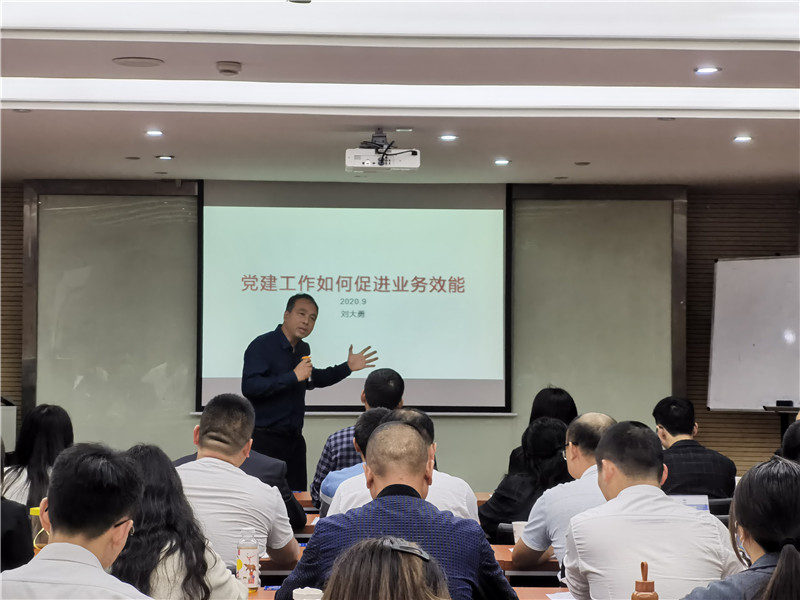 劉老師.jpg 劉老師.jpg